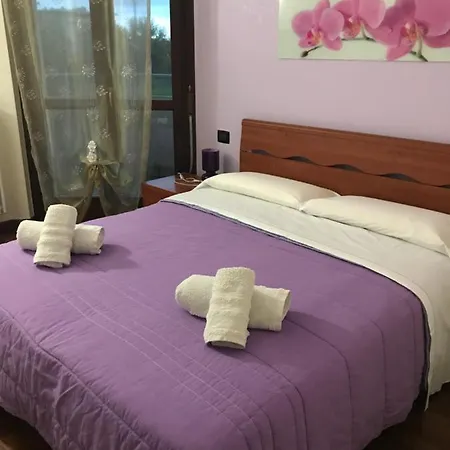 ベッド・アンド・ブレックファスト Nina ベルガモ