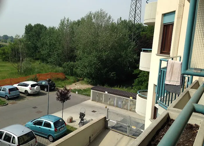 Nina Oda ve Kahvaltı Bergamo